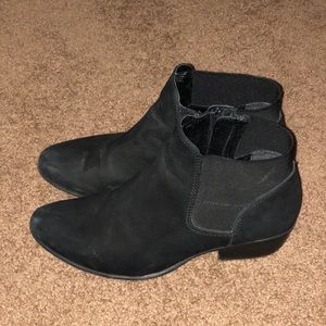 Steve Madden black suede booties